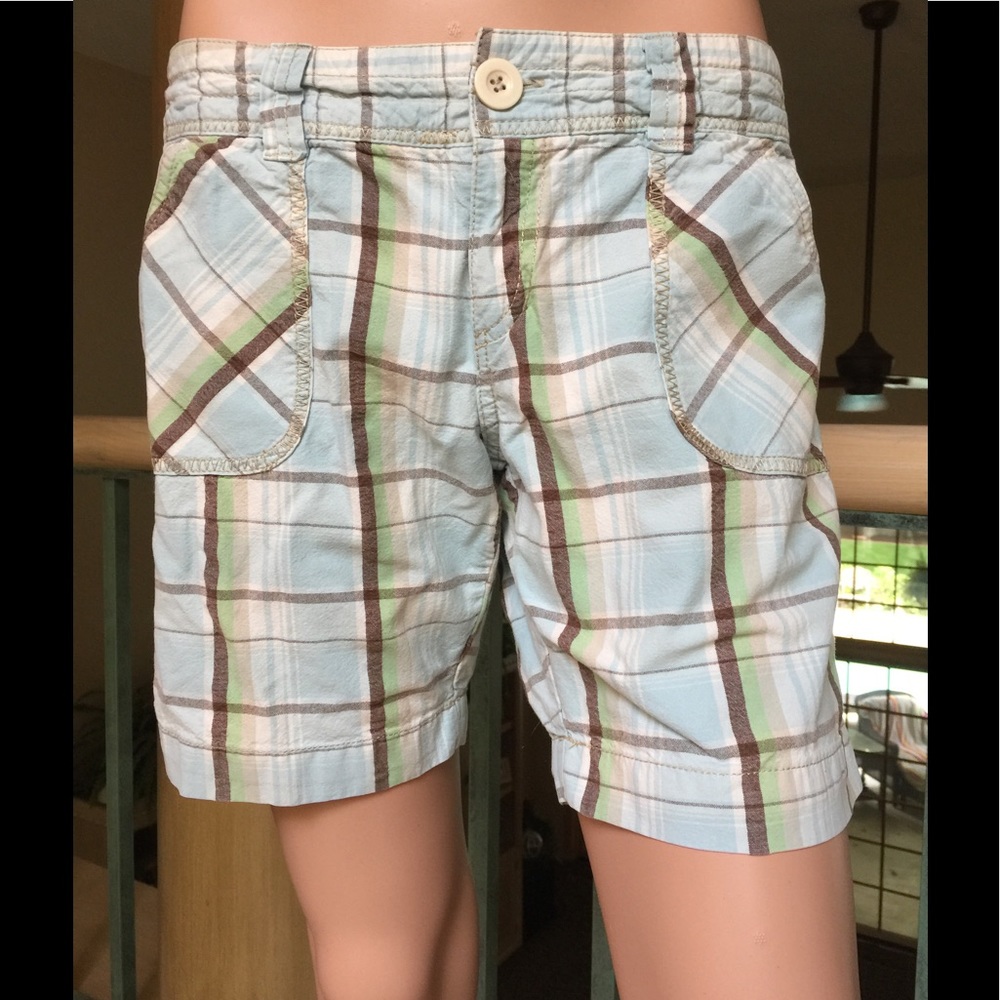 BKE plaid shorts