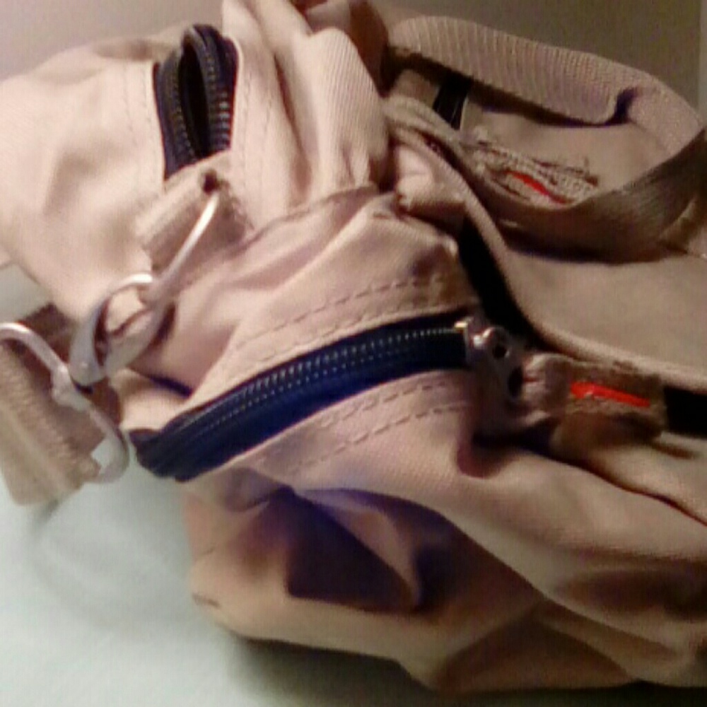 Everest medical style bag-new w/o tags - Picture 2 of 8