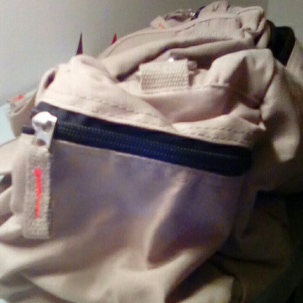 Everest medical style bag-new w/o tags - Picture 3 of 8
