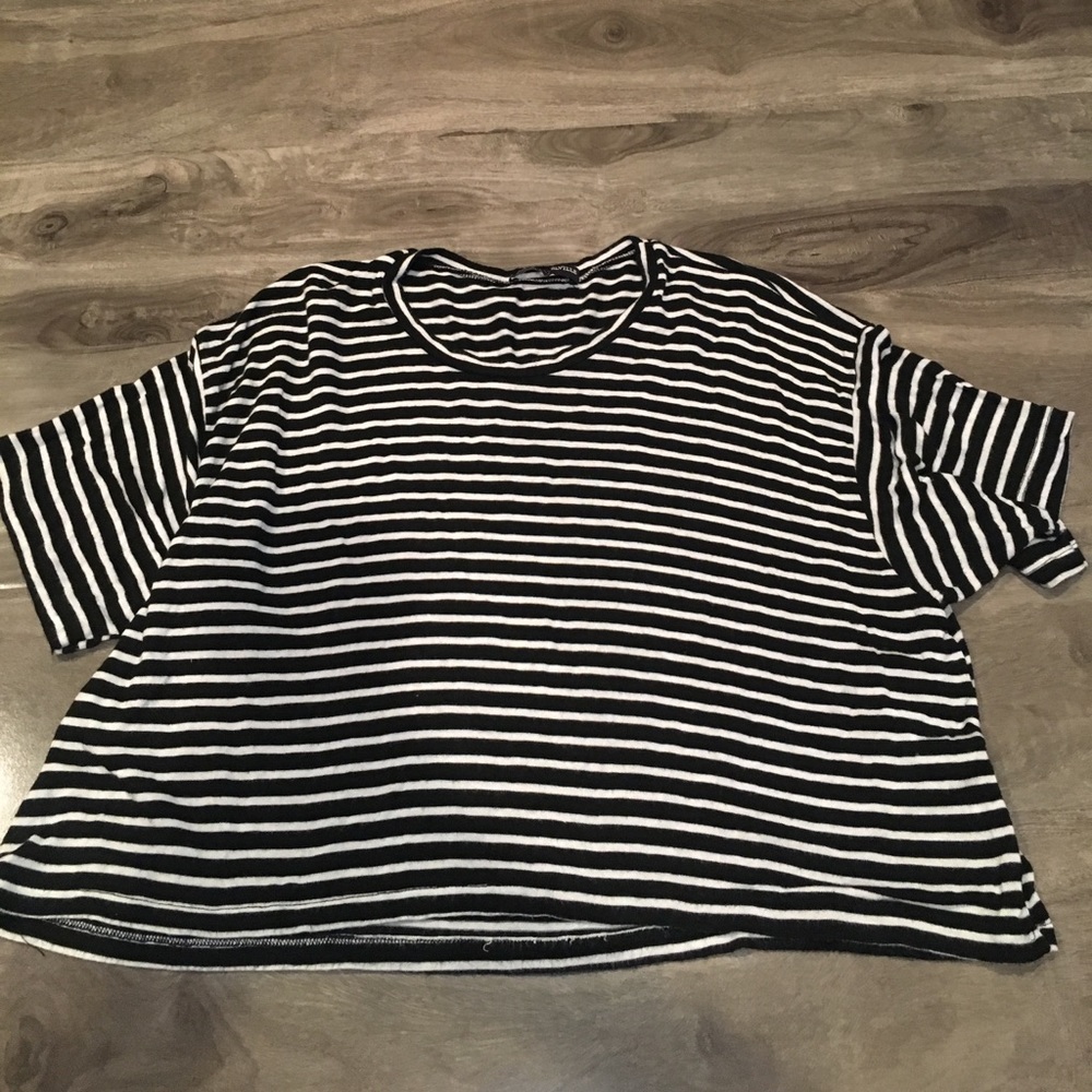 striped cropped tee shirt