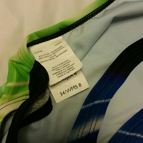 BRAND NEW Nike one piece - Picture 4 of 4