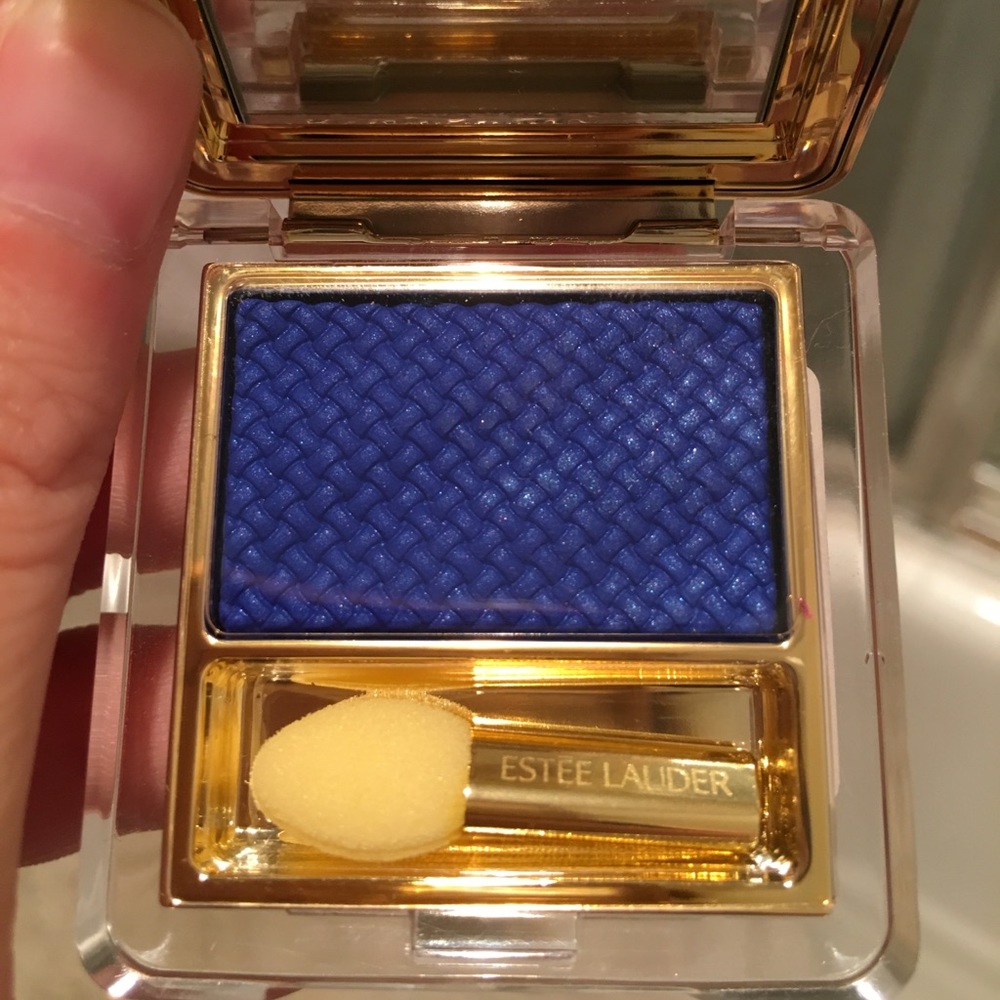 Estée Lauder single shadow