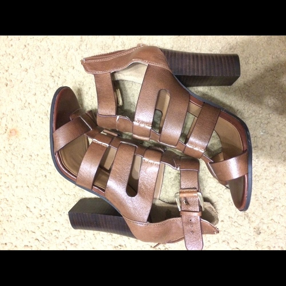 Steve Madden Chunky heels
