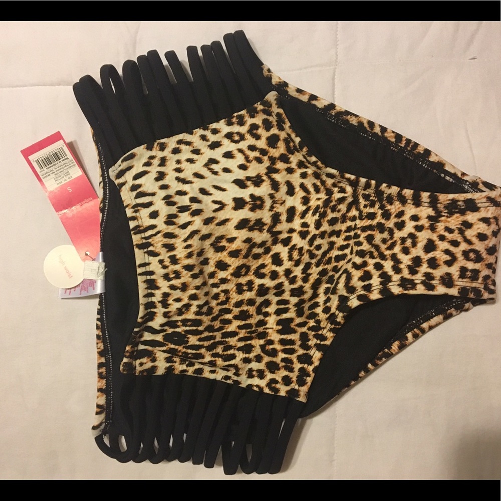 High Waisted Bikini bottom NWT cheetah print