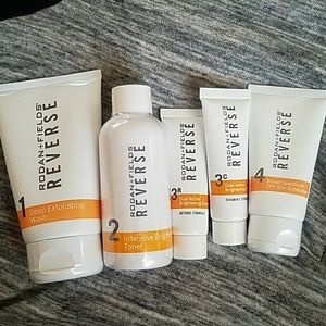 REVERSE BRIGHTENING  Rodan +Fields
