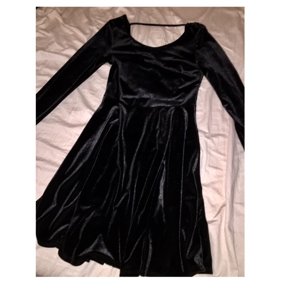 Black velvet dress