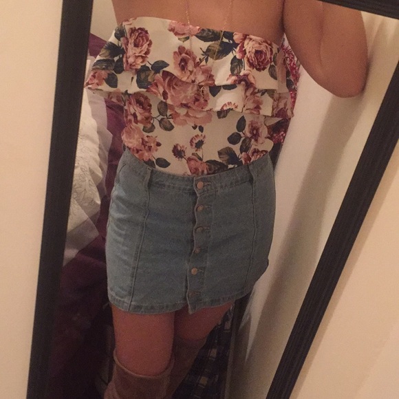 Snap Tops - NWT floral tube top!!