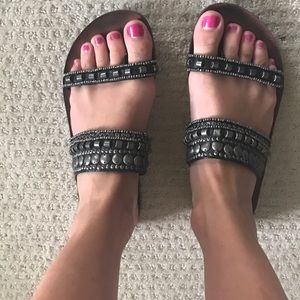 Very comfortable sandals - with black and silver