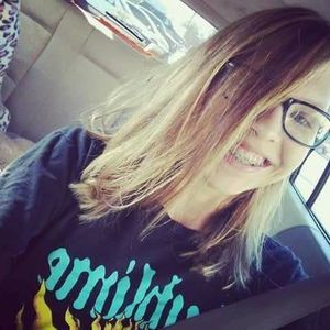 Meet your Posher, Kara