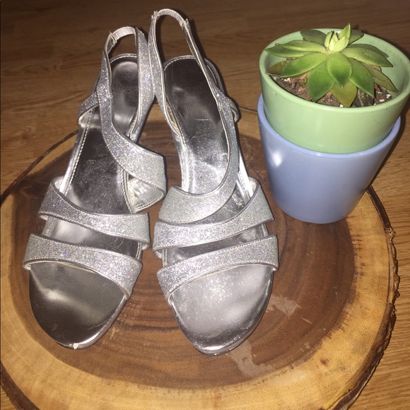 MACYS Sparkly Heels - Picture 1 of 3