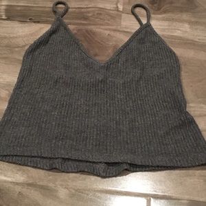 grey cropped tank top with v neck