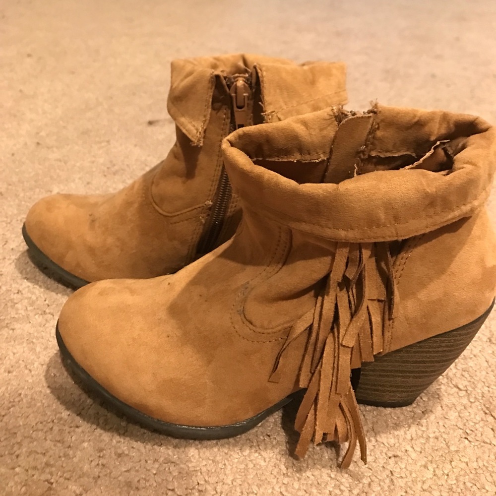 Qupid fringe booties