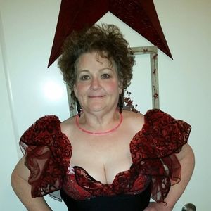 Meet your Posher, Connie