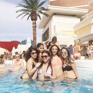 Meet your Posher, Mia