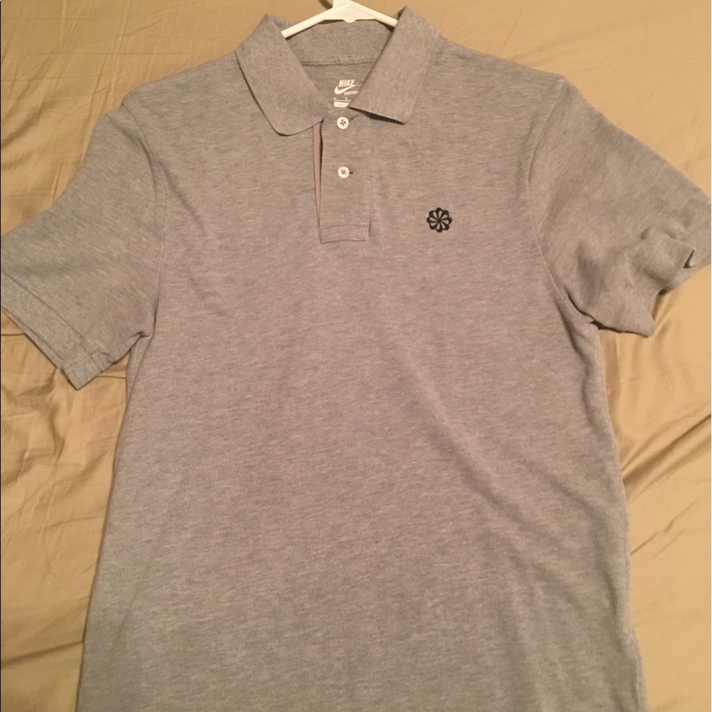 Nike sportswear short sleeve