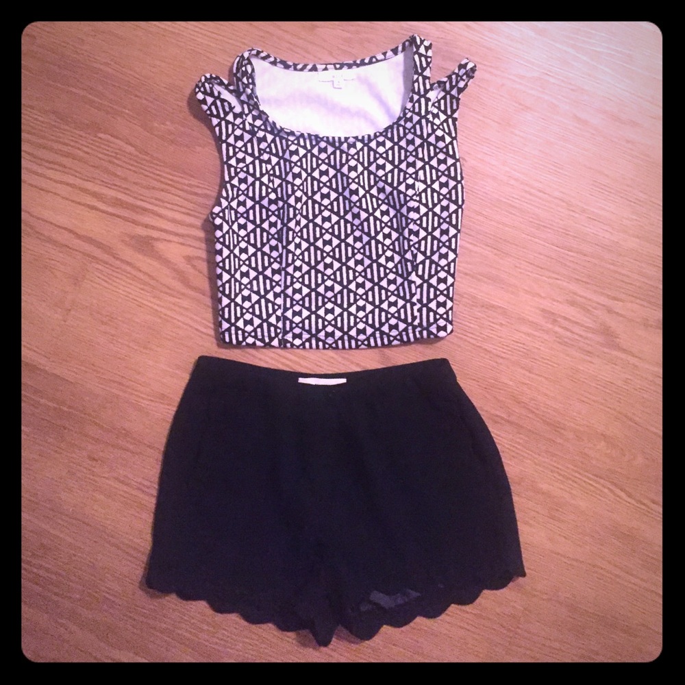 Double Strap Crop Top