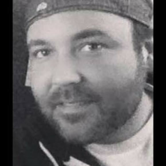 Meet your Posher, Andrew - Picture 1 of 1