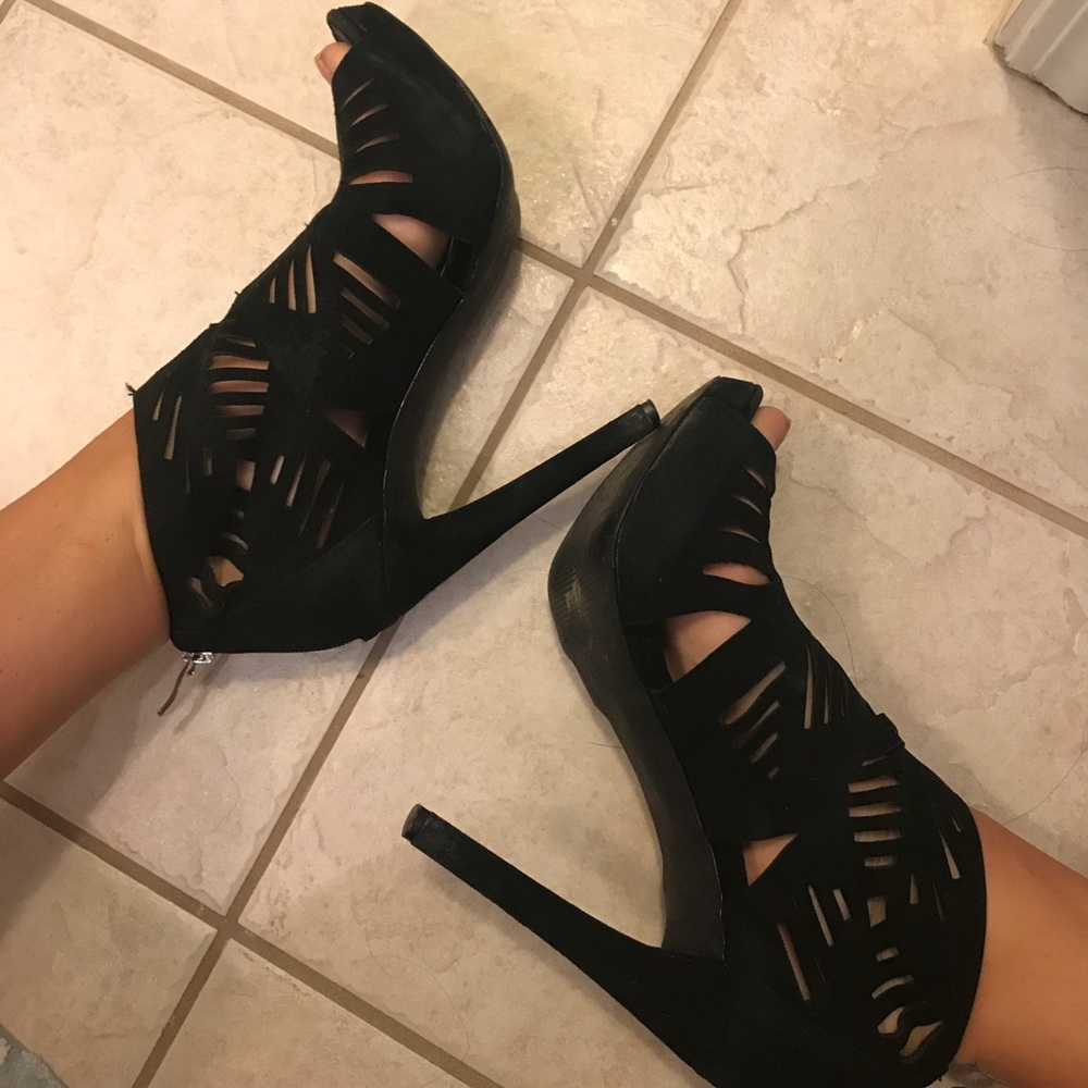 bcbg generation black heels