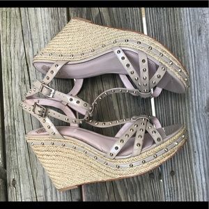 Vince camuto Tamblyn espadrille studded wedge 10