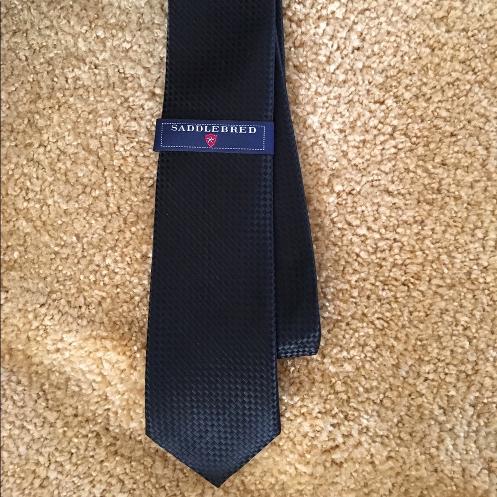 New Saddlebred Dark black medium cut Tie