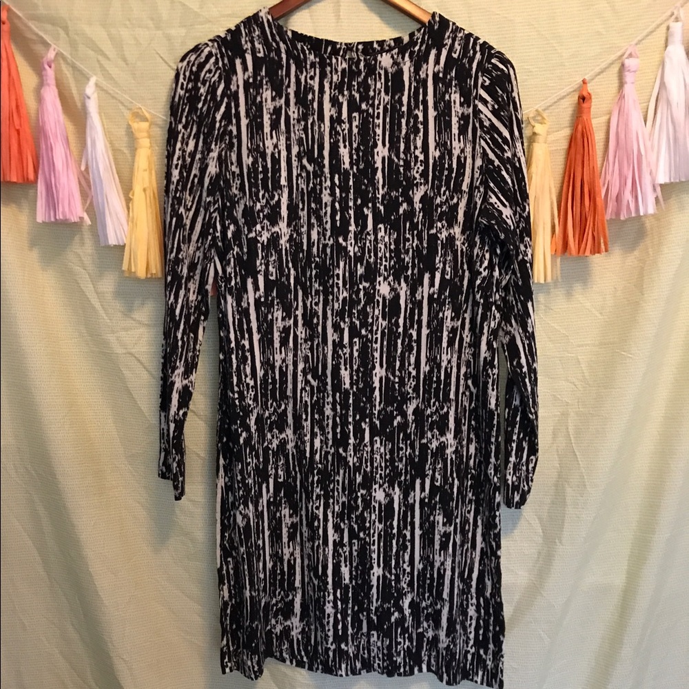 Black and white sack dress