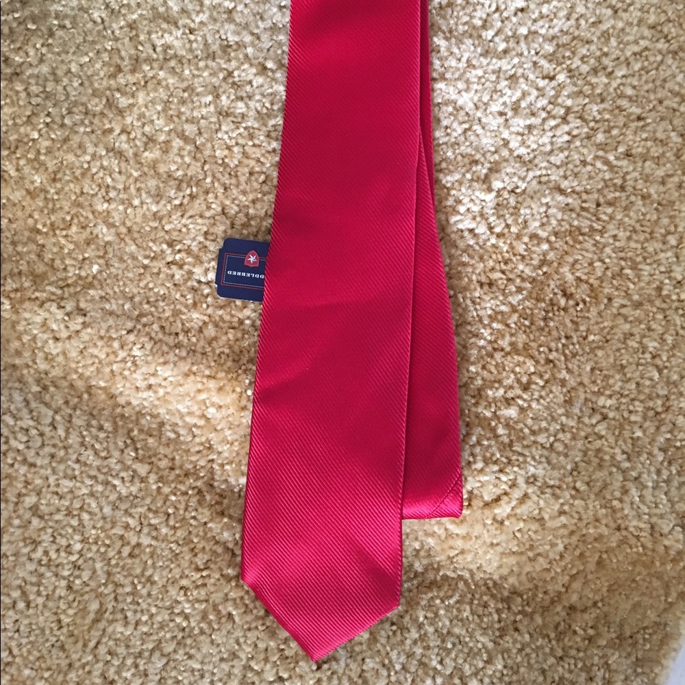 New with Tag Red Saddlebred medium cut Tie.