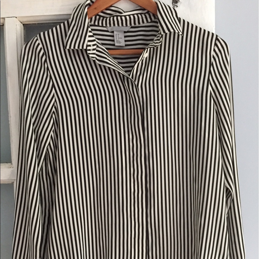 H&M stripped button up shirt.