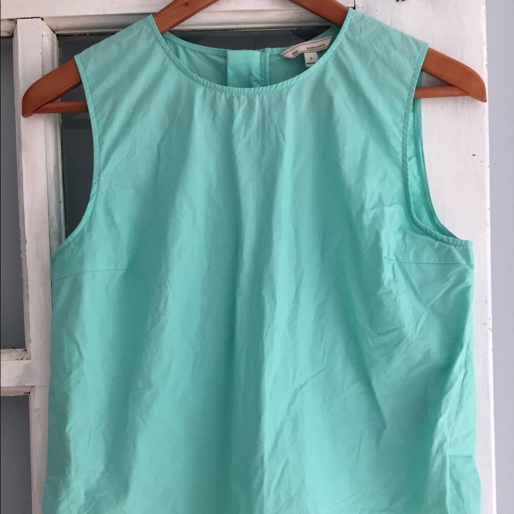 Mint GAP sleeveless shell