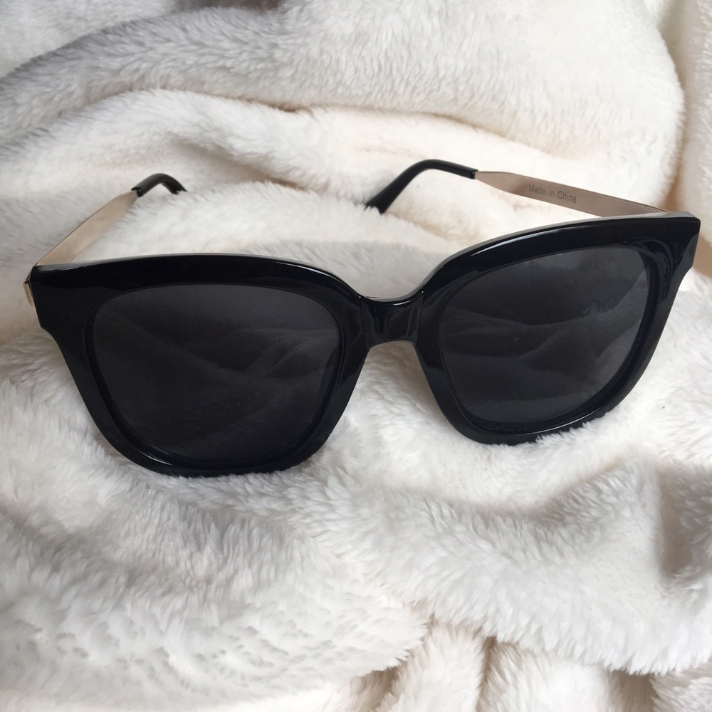 Black sunglasses
