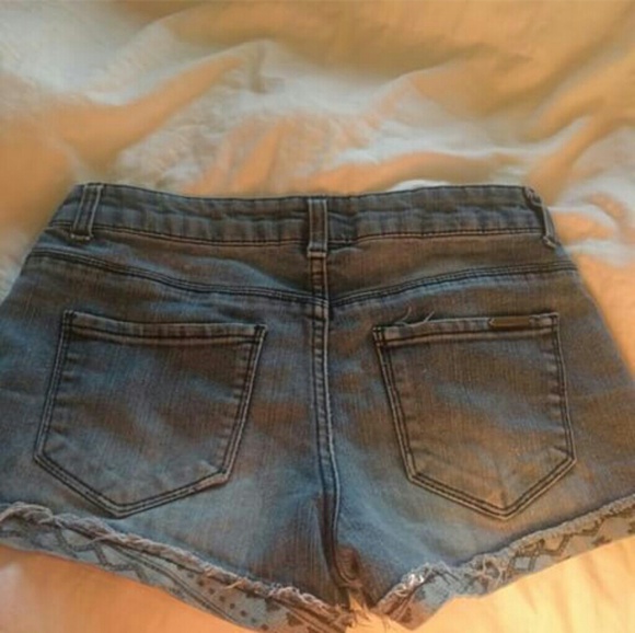 Blue jean shorts - Picture 2 of 2