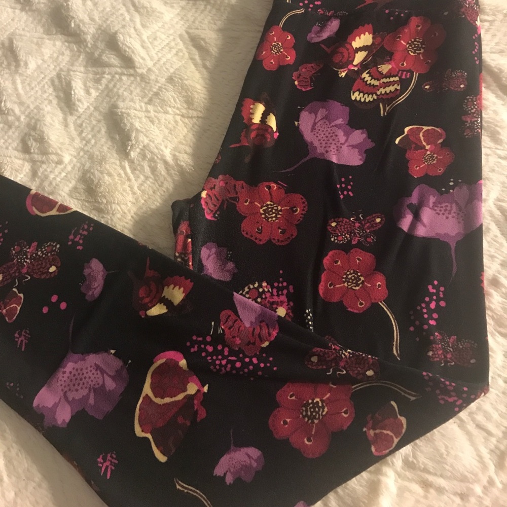REDUCED ⬇️ Lularoe leggings ... one size