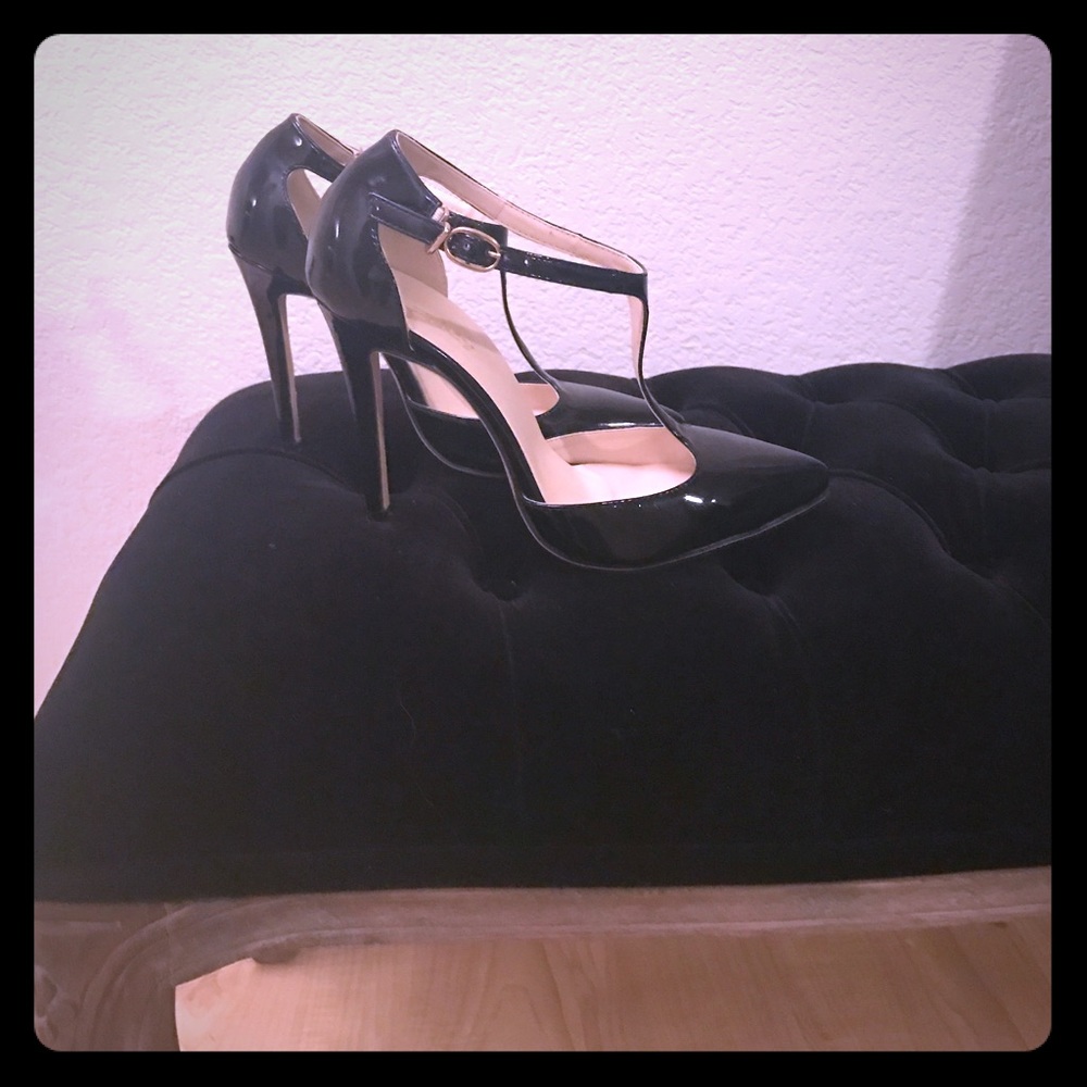 Zriey size 6 black heels 👠