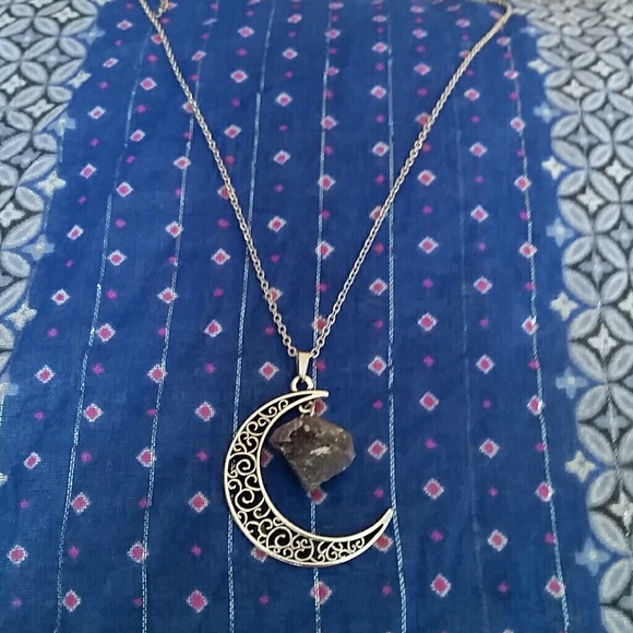 T4A NEW Amethyst Silver Crescent Necklace - Picture 2 of 4