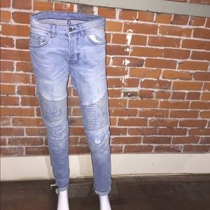 Biker distressed jeans