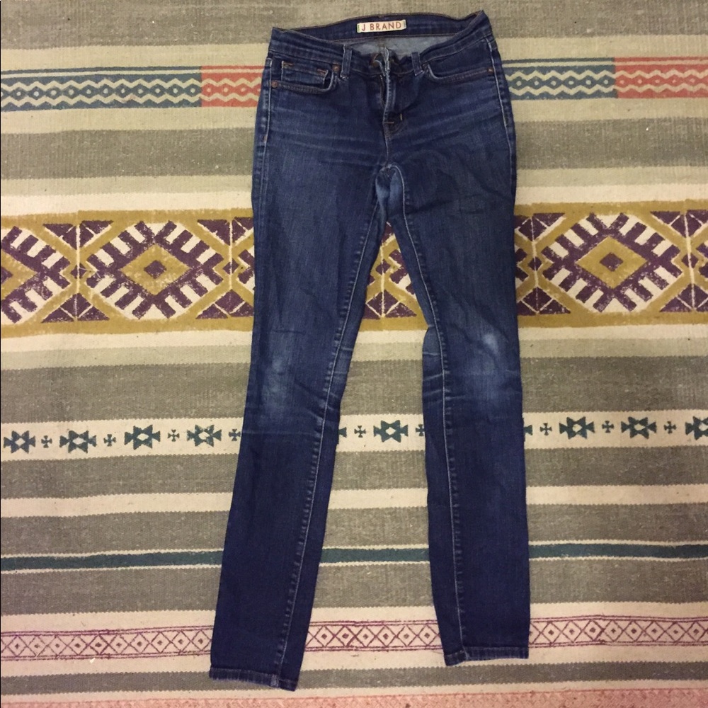 J Brand medium wash skinny jean sz 25