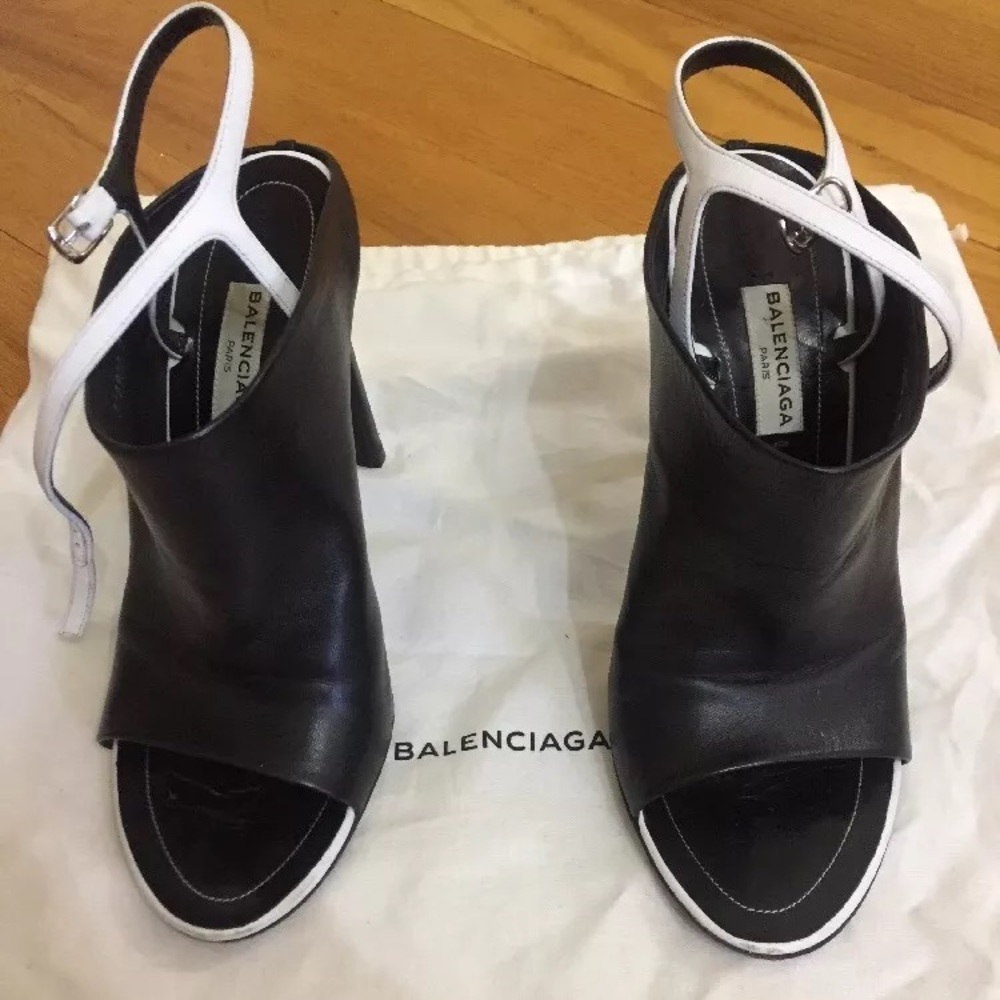 Balenciaga Black/White Soft Leather 37. SOLDD*