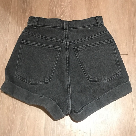 Shop American Eagle Outfitters for men's and women's jeans, T's, shoes and more. All styles are available in additional sizes only at trueiupnbp.gq Men's Swim Shorts Board Shorts All Day Shorts Swim Trunks. High-Waisted Short Short Mom Short Midi Short.
