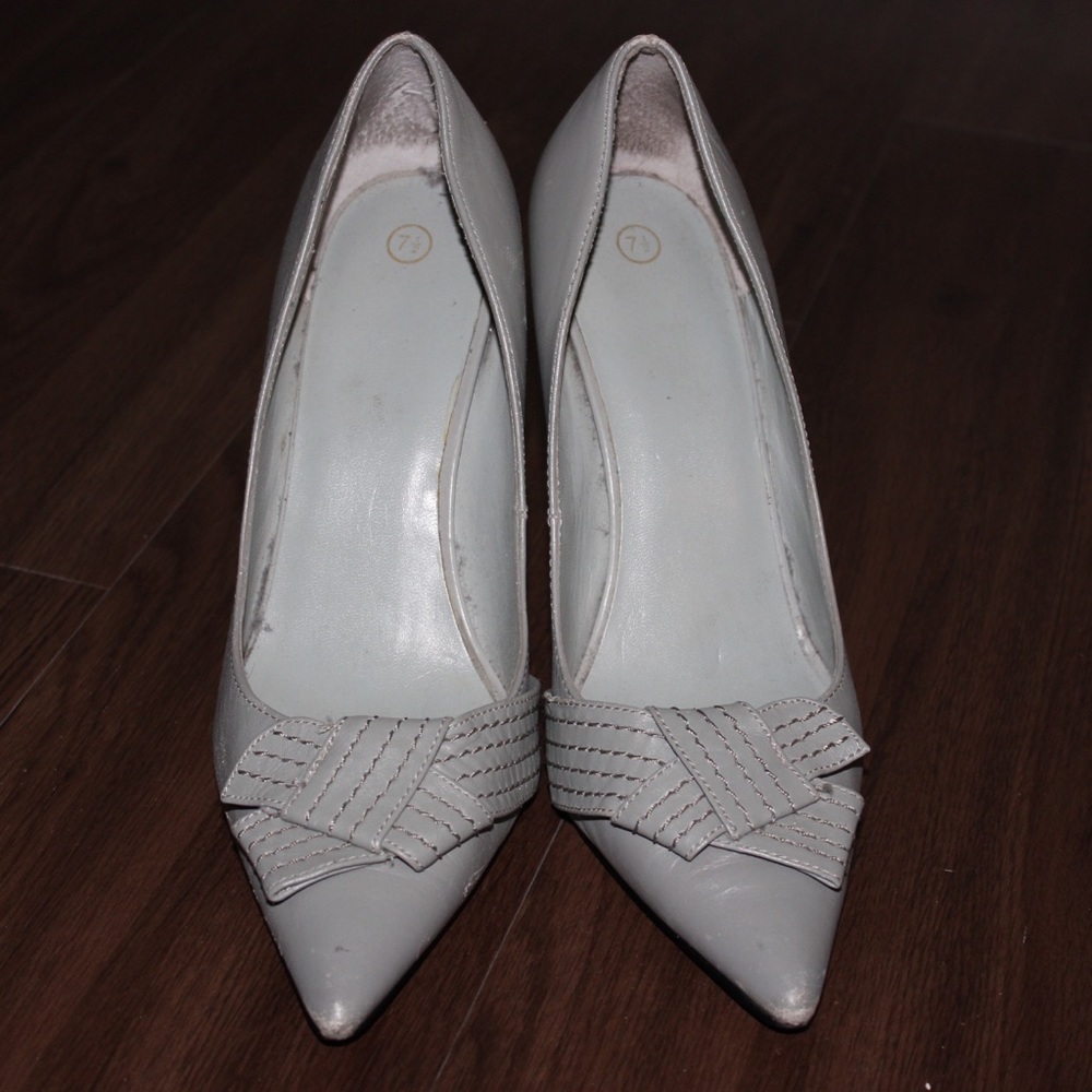 Gray Pointed Toe Pumps