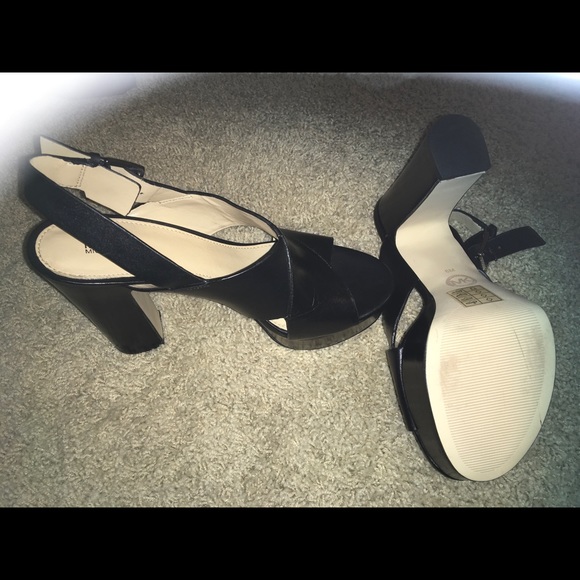 Michael Kors - Picture 3 of 3