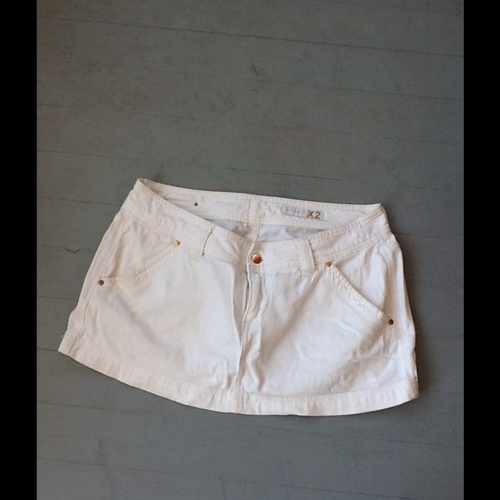 Fashionable denim skirt