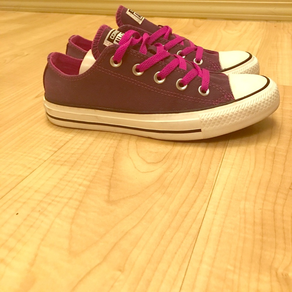 Women's purple converse size 6 brand new