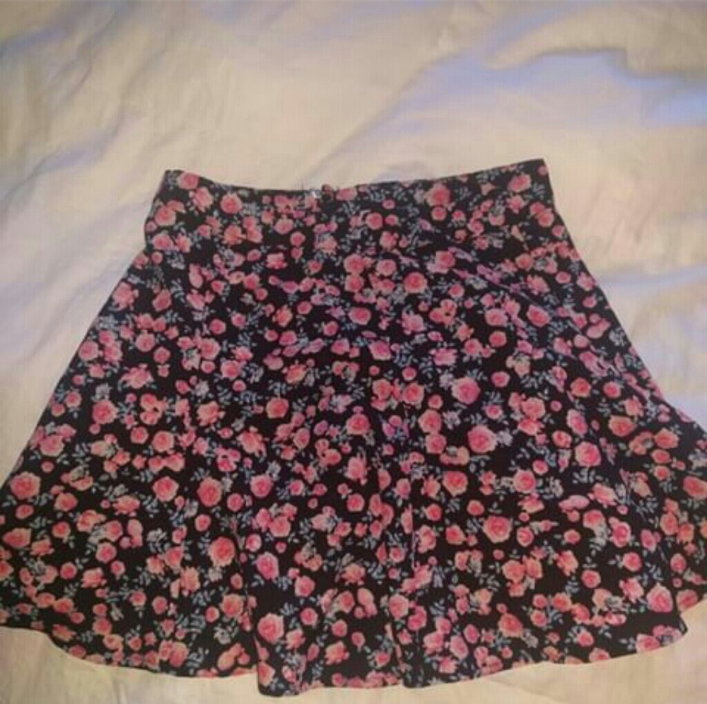 Floral short skirt