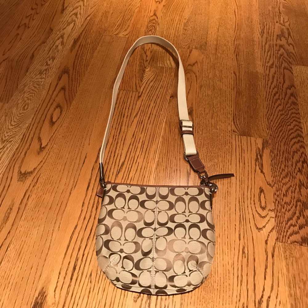 Coach purse never used