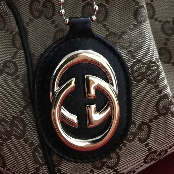 Gucci "Sukey" Medium Tote - Picture 2 of 8
