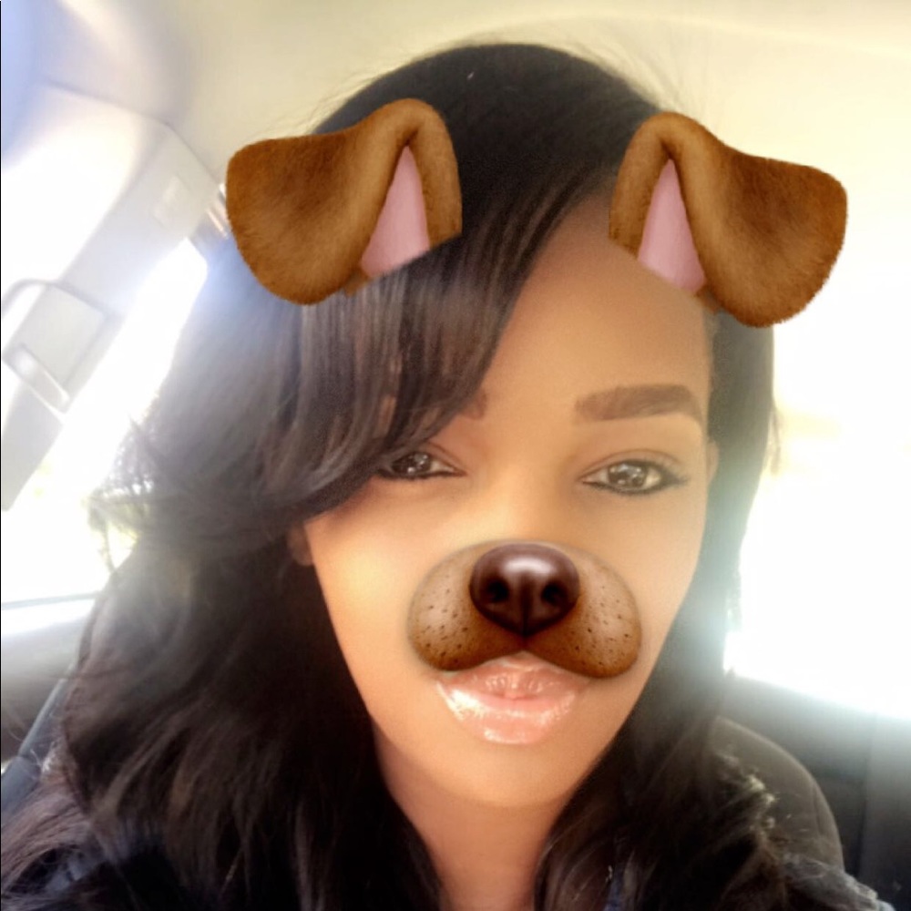 Meet your Posher, Danielle