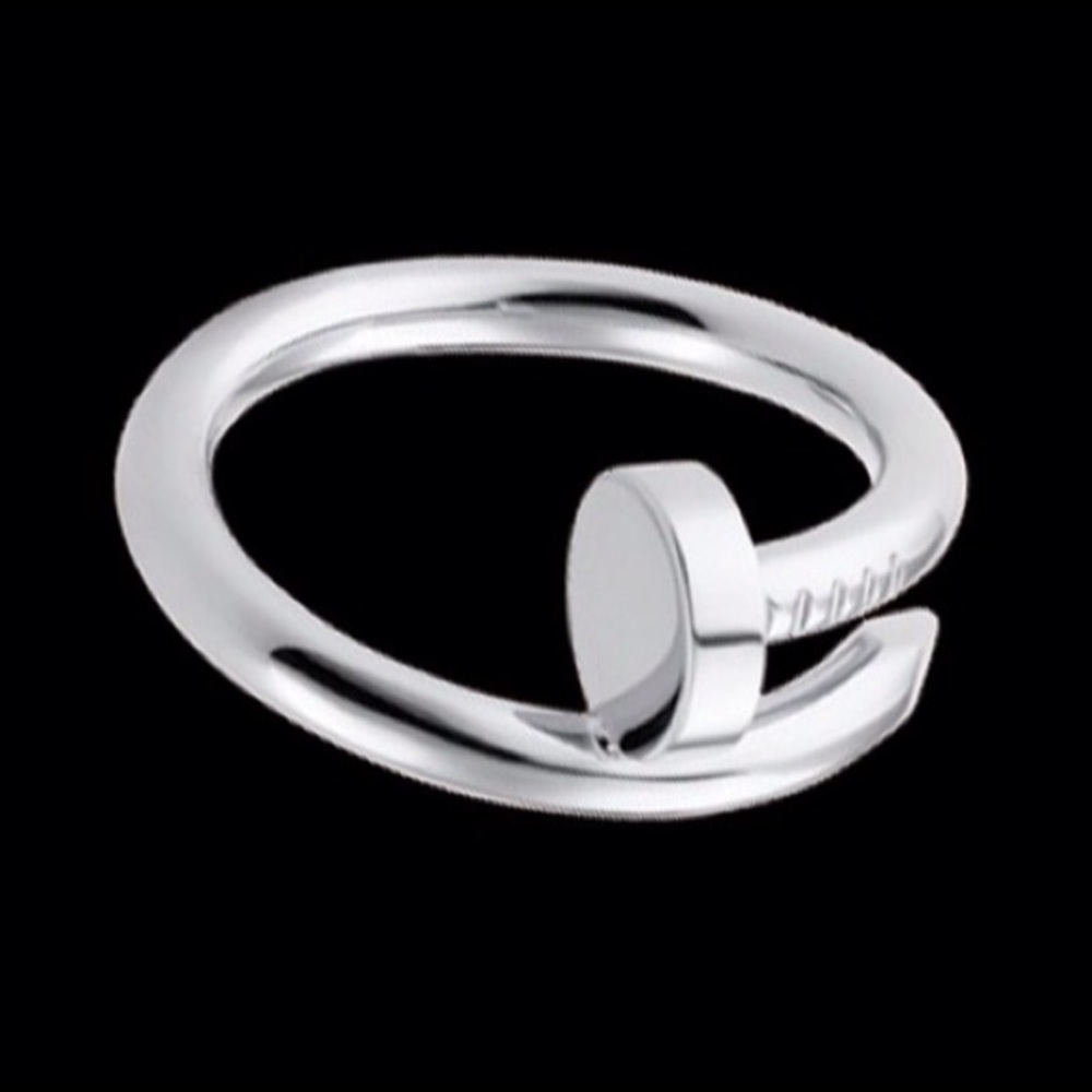 🆕 White gold adjustable nail ring.