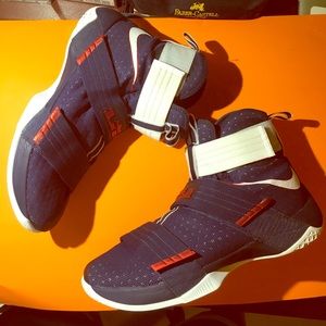 MEN'S NIKE LEBRON SOLDIER 10