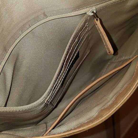 Nine West Boho Faux leather crossbody bag - Picture 4 of 4