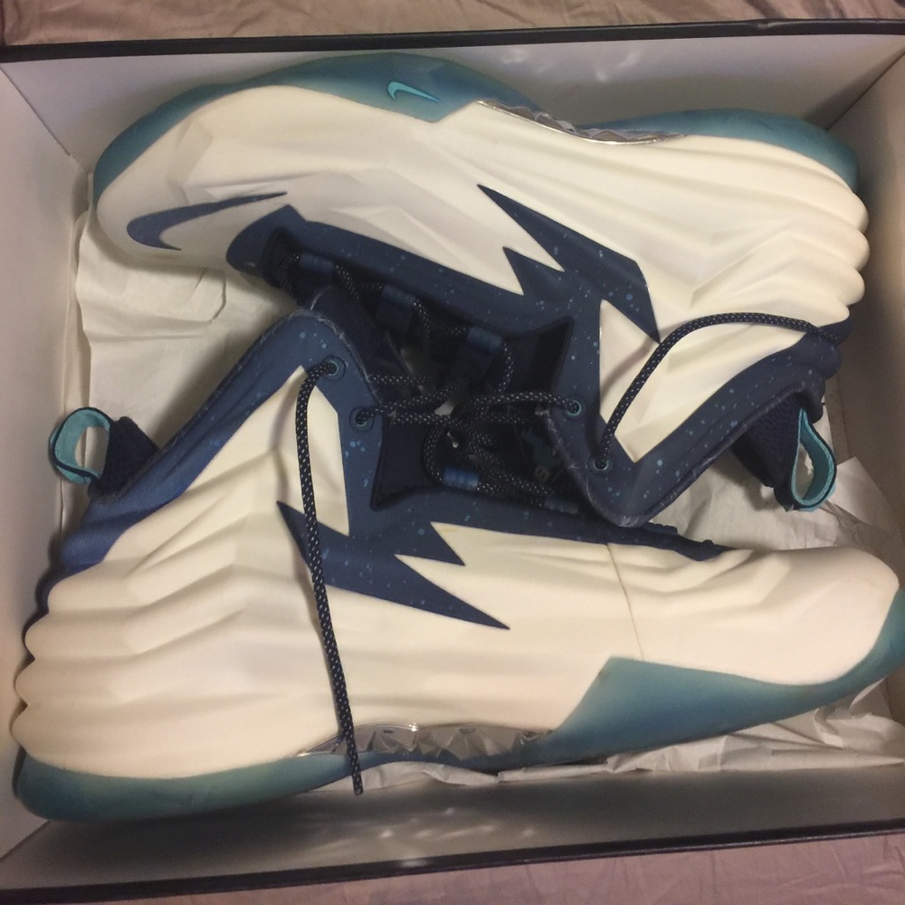 Chuck posite