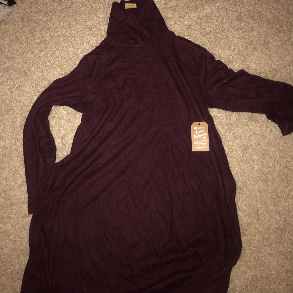 Soft American Eagle turtle necklace dress